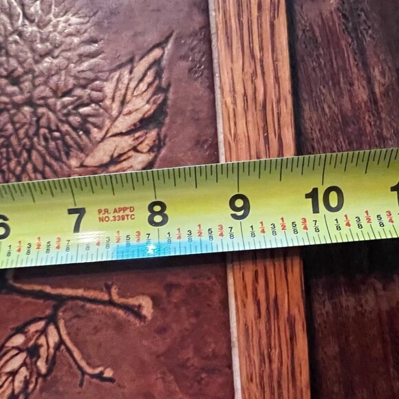 Vintage Oak-Framed Italian Trivet With Chestnut Motif - Picture 6 of 6